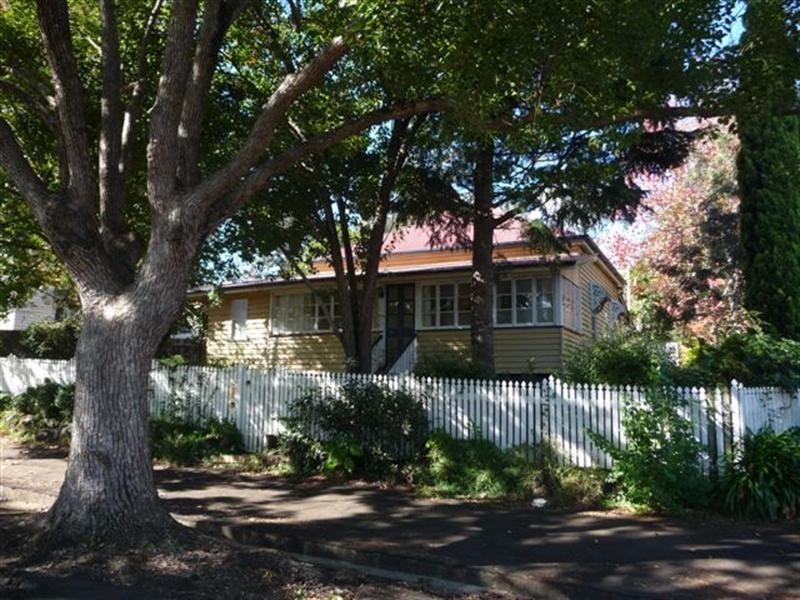 62 Hume Street, North Toowoomba QLD 4350