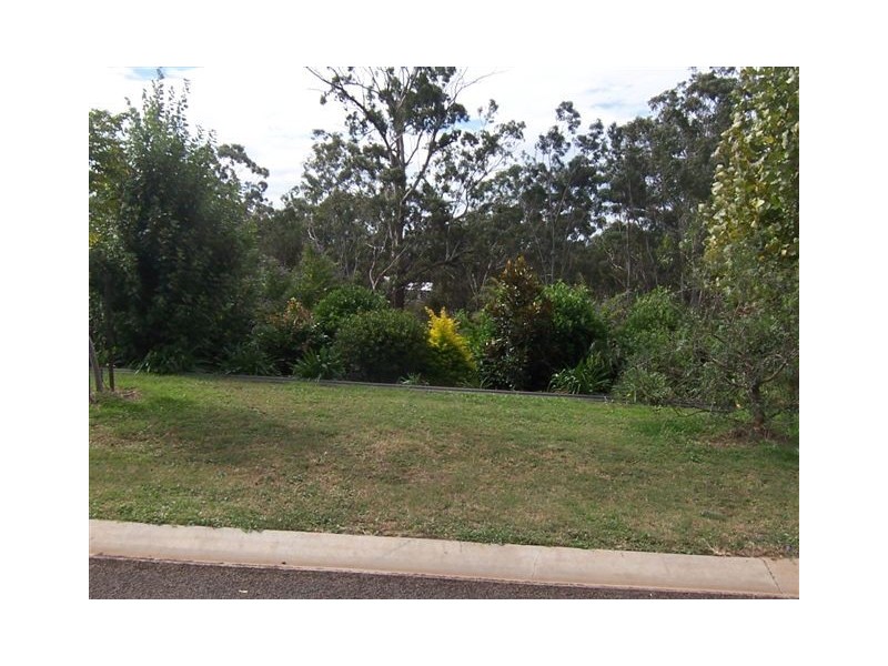 6 Jackson Close, Highfields QLD 4352