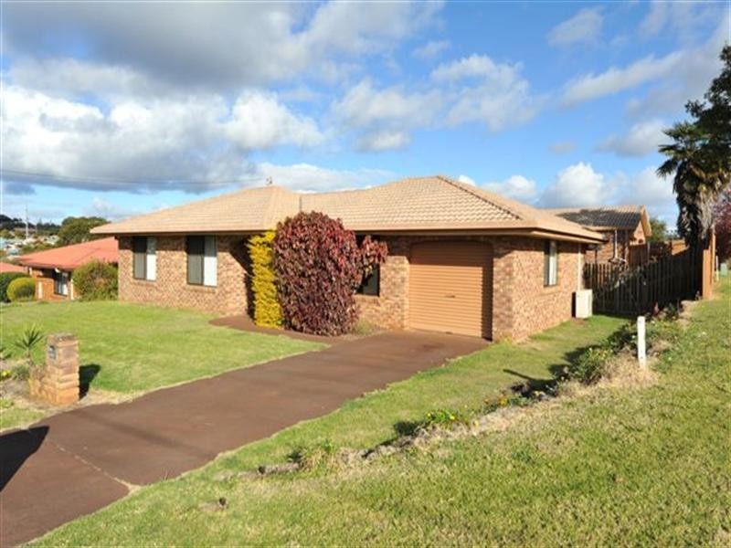 16 Kratzmann Court, Kearneys Spring QLD 4350
