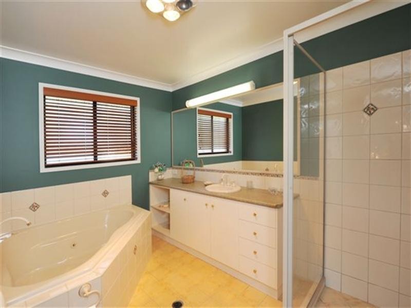 155 Rosevale Street, Drayton QLD 4350