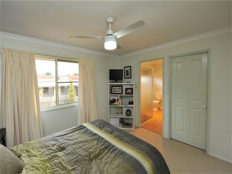 Unit 4, 58 Gordon Avenue, Newtown QLD 4350