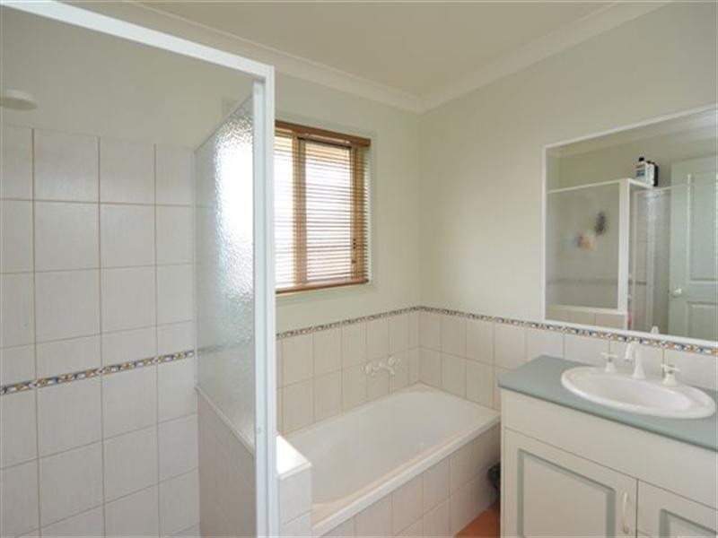 Unit 4, 58 Gordon Avenue, Newtown QLD 4350