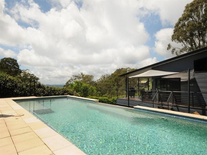 18 Flagstone Creek Road, Middle Ridge QLD 4350