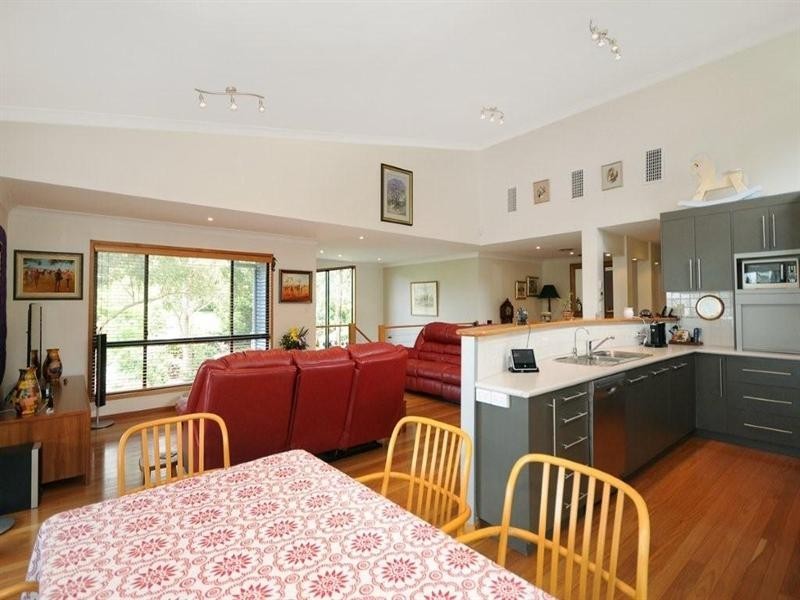 18 Flagstone Creek Road, Middle Ridge QLD 4350