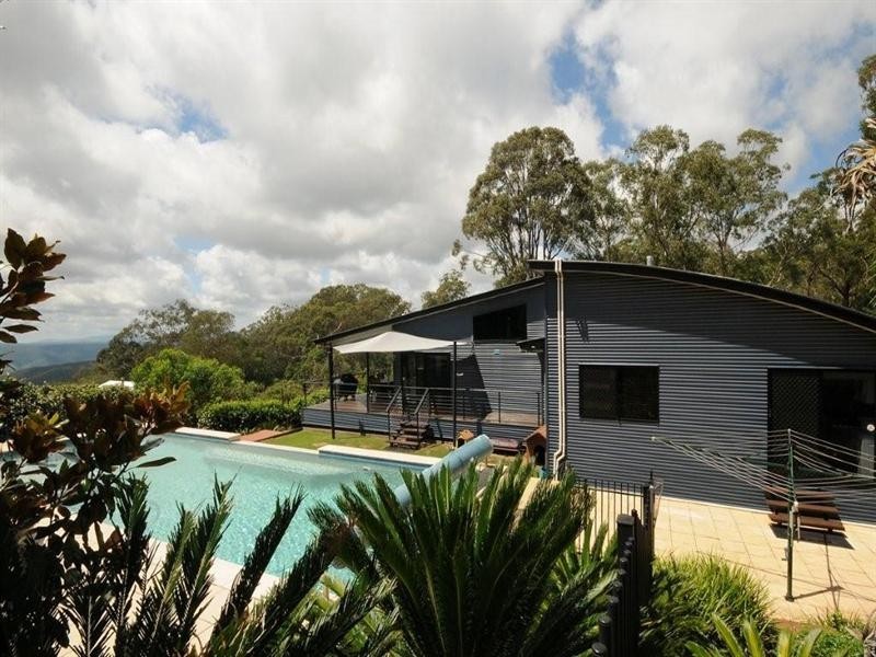 18 Flagstone Creek Road, Middle Ridge QLD 4350