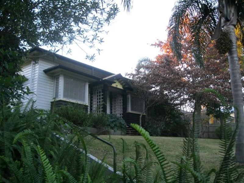 27 Margaret Street, East Toowoomba QLD 4350