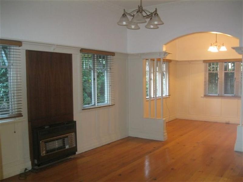 27 Margaret Street, East Toowoomba QLD 4350