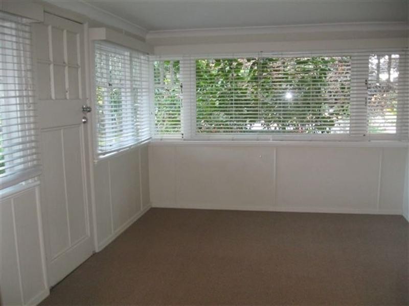 27 Margaret Street, East Toowoomba QLD 4350