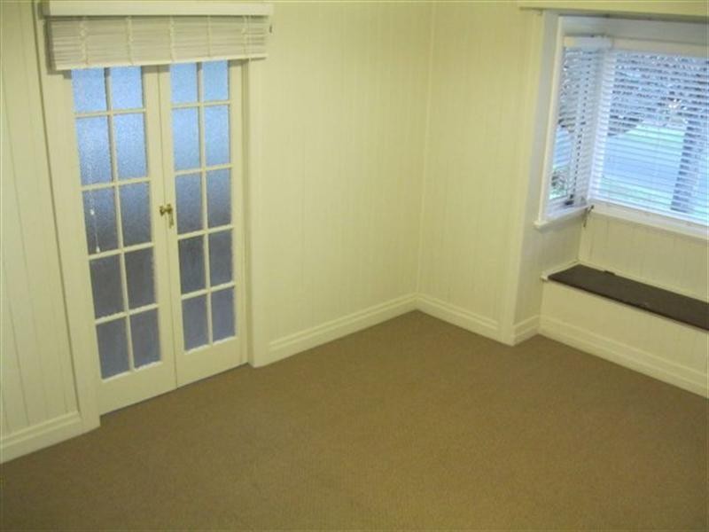 27 Margaret Street, East Toowoomba QLD 4350