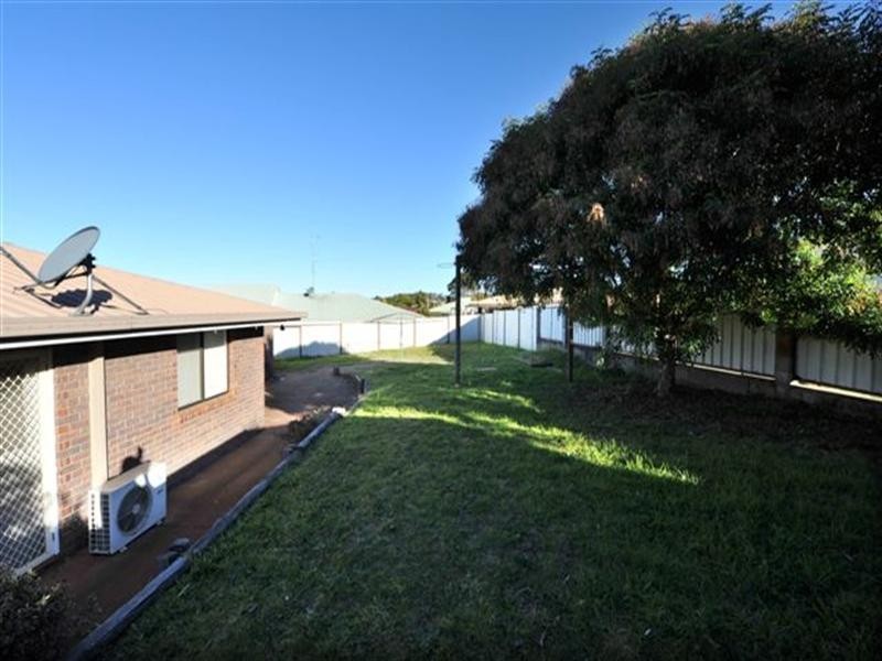 14 Karyn Street, Centenary Heights QLD 4350