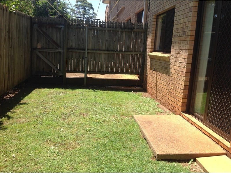 6/357 Margaret Street, Newtown QLD 4350