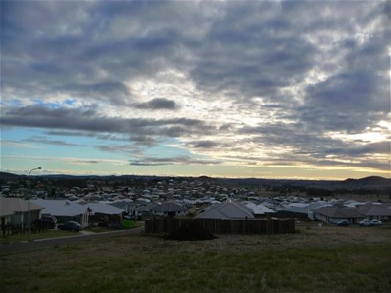 12 Rubie Court, Westbrook QLD 4350