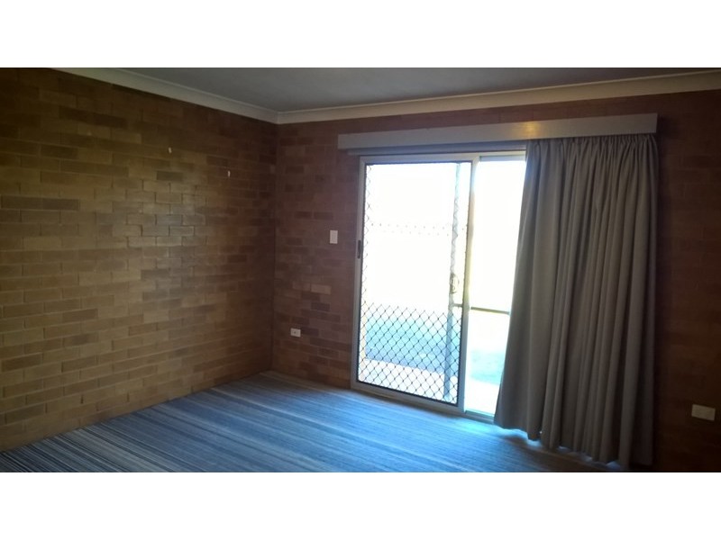 2/123 South Street, Centenary Heights QLD 4350