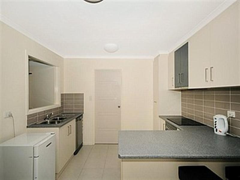 379 Hume Street, Kearneys Spring QLD 4350