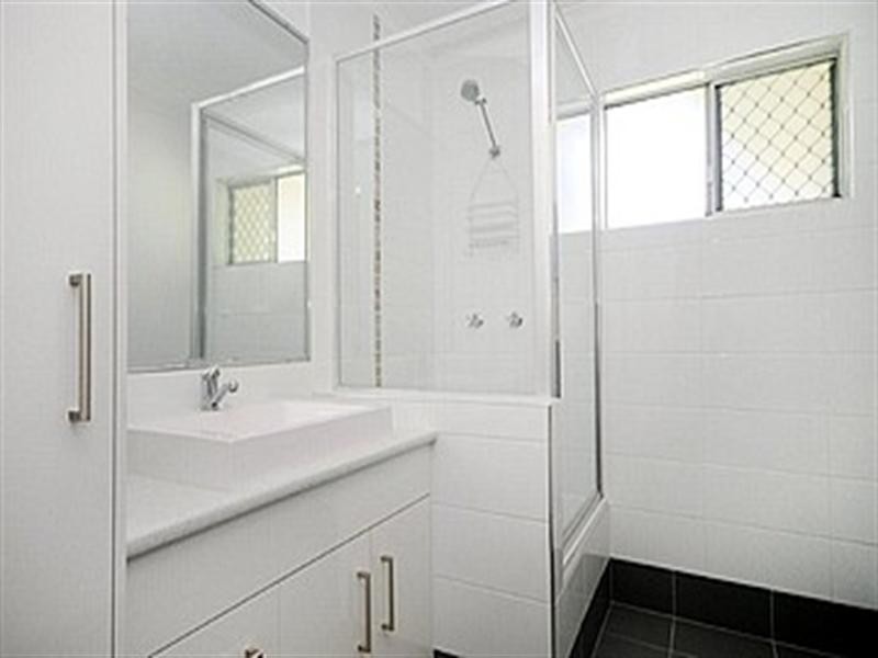 379 Hume Street, Kearneys Spring QLD 4350