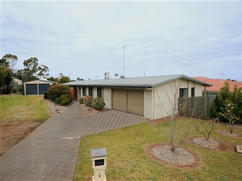 4 Page Court, Kearneys Spring QLD 4350