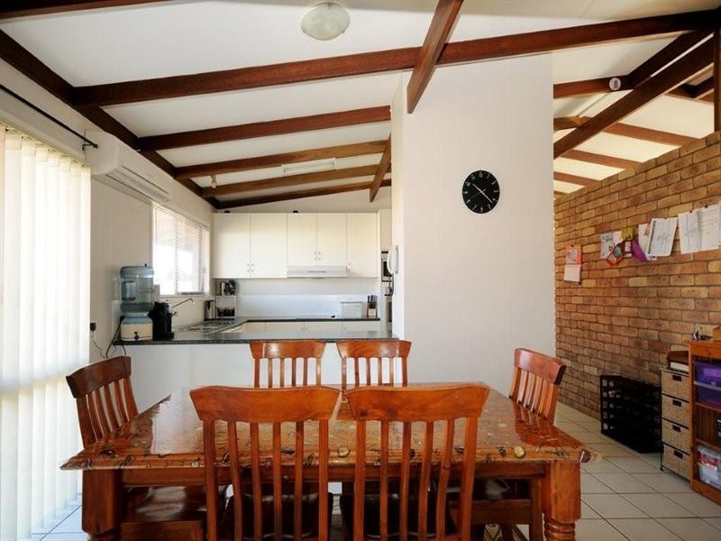 4 Page Court, Kearneys Spring QLD 4350