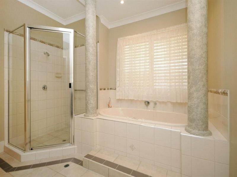 313 Ramsay Street, Middle Ridge QLD 4350