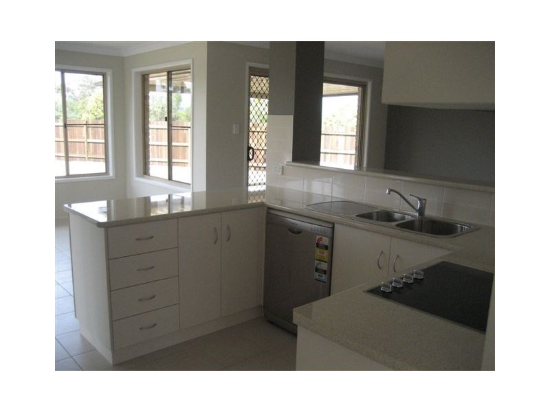 2 Bunkers Hill School Road, Westbrook QLD 4350