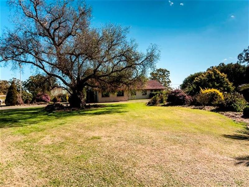 10 Cotswold Close, Cotswold Hills QLD 4350