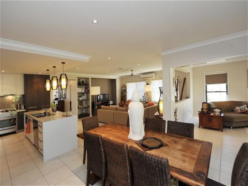 49 Parkridge Drive, Withcott QLD 4352