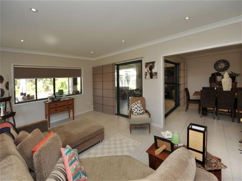 49 Parkridge Drive, Withcott QLD 4352
