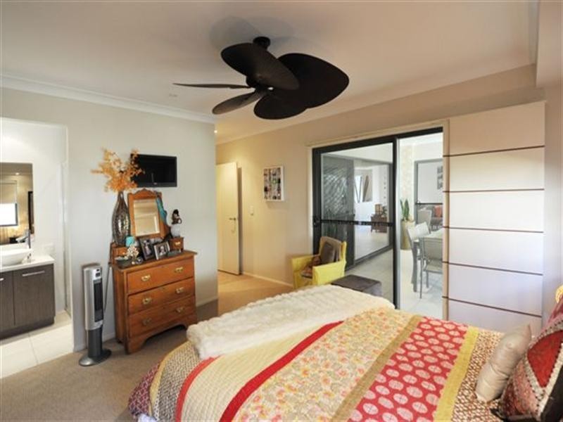 49 Parkridge Drive, Withcott QLD 4352