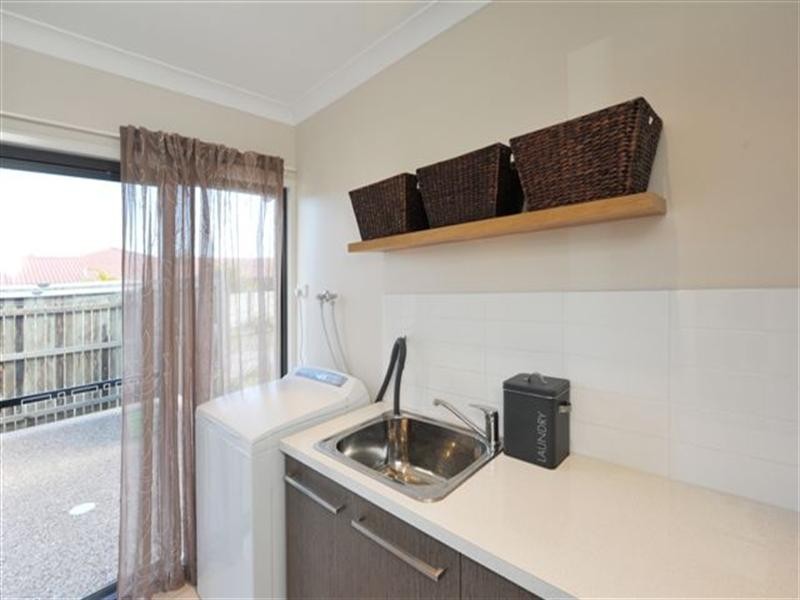 49 Parkridge Drive, Withcott QLD 4352