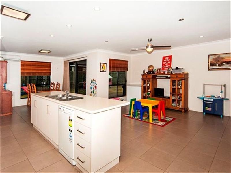 50 Smythe Drive, Highfields QLD 4352