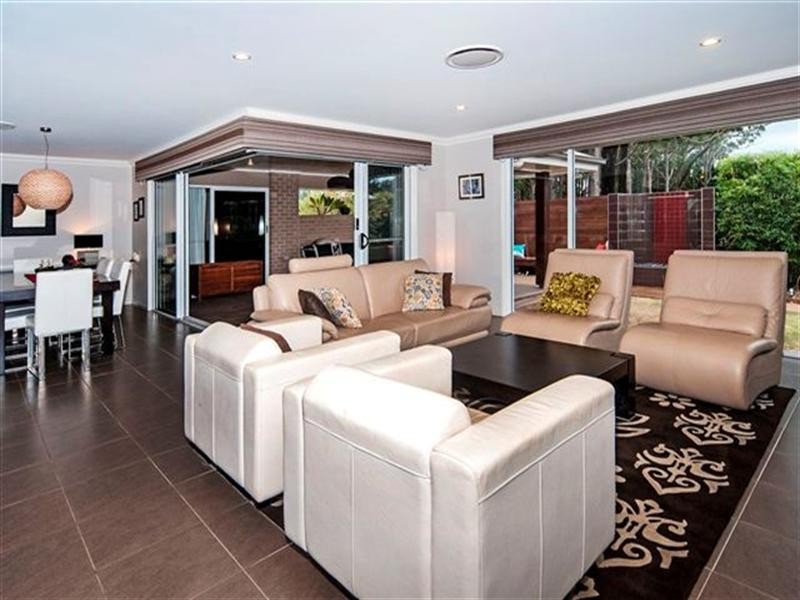 70 Wood Drive, Middle Ridge QLD 4350