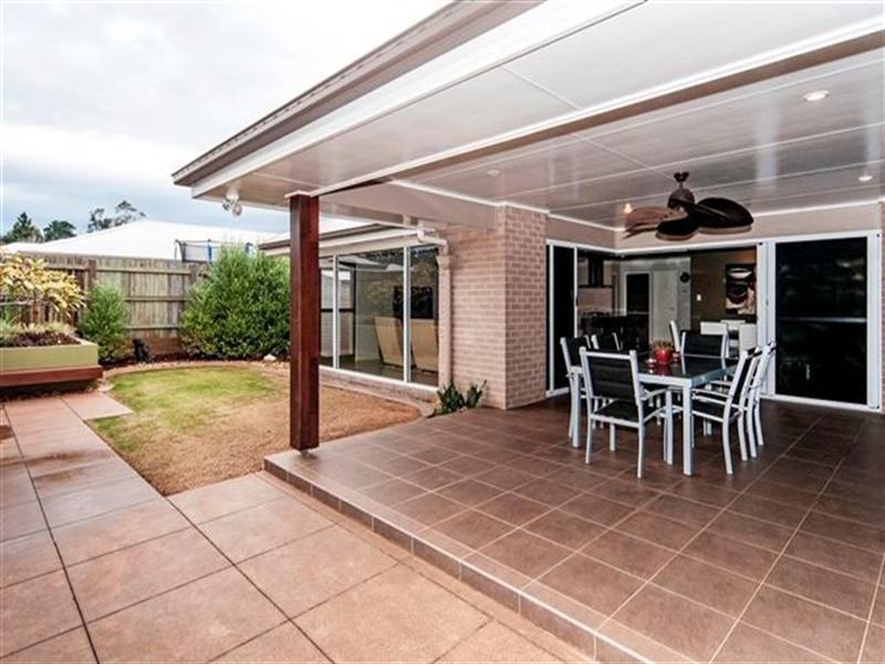 70 Wood Drive, Middle Ridge QLD 4350