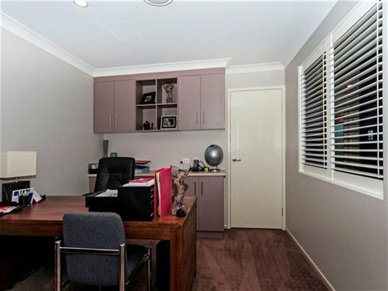 70 Wood Drive, Middle Ridge QLD 4350