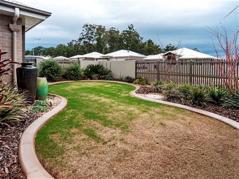 70 Wood Drive, Middle Ridge QLD 4350