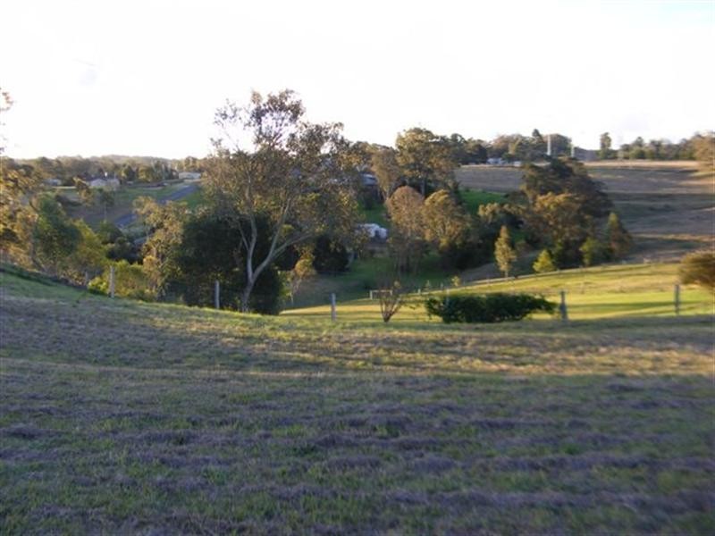 44 Beauly Drive, Top Camp QLD 4350