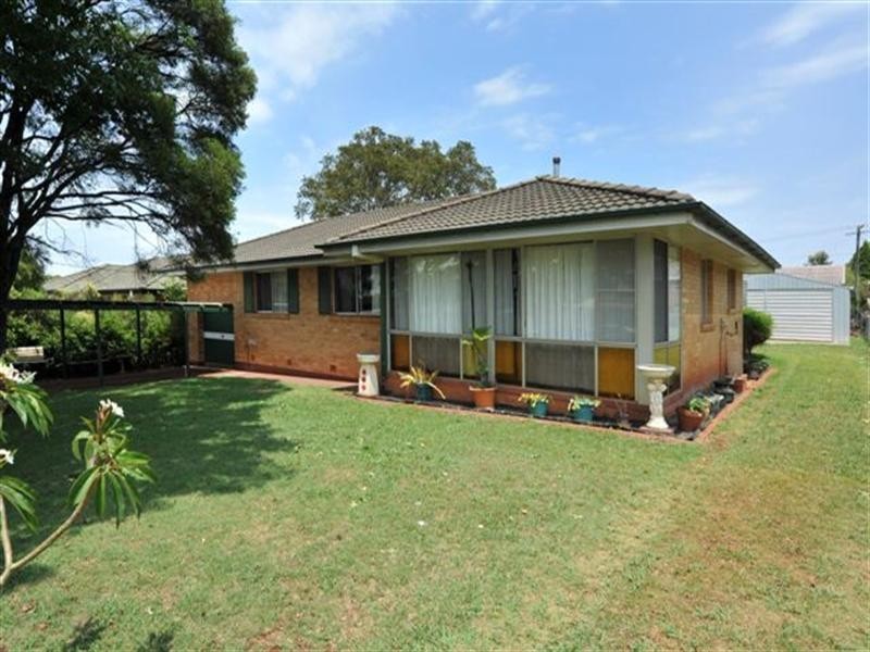 5 Berghofer Street, Rockville QLD 4350