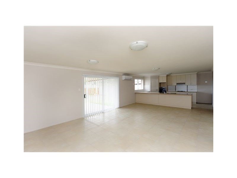 12 Highcourt Drive, Wilsonton Heights QLD 4350