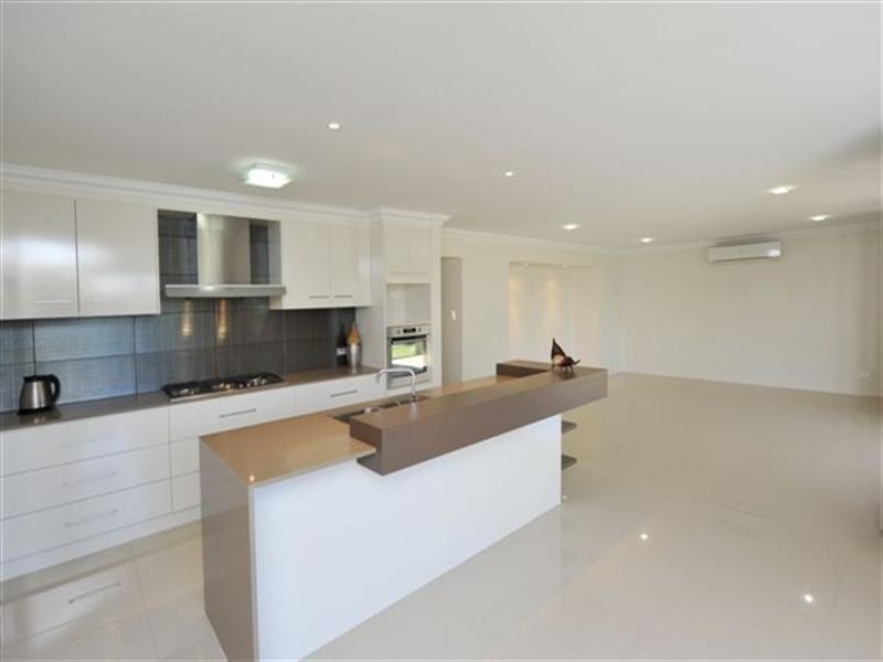 19 Stedman Street, Middle Ridge QLD 4350