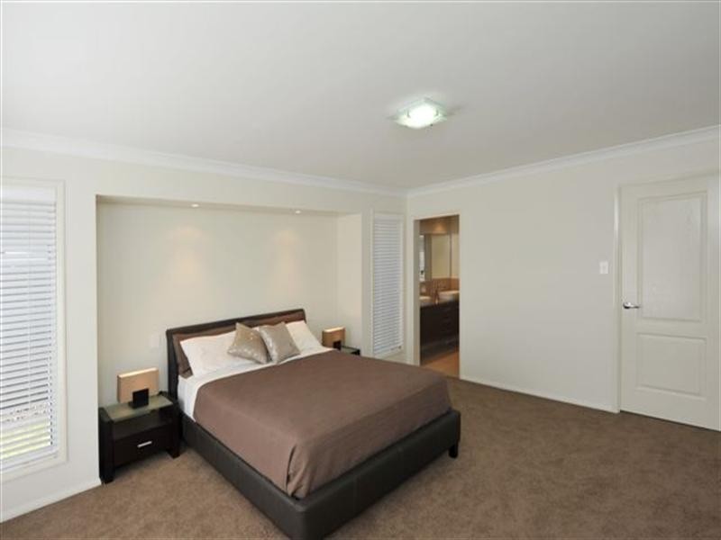 19 Stedman Street, Middle Ridge QLD 4350