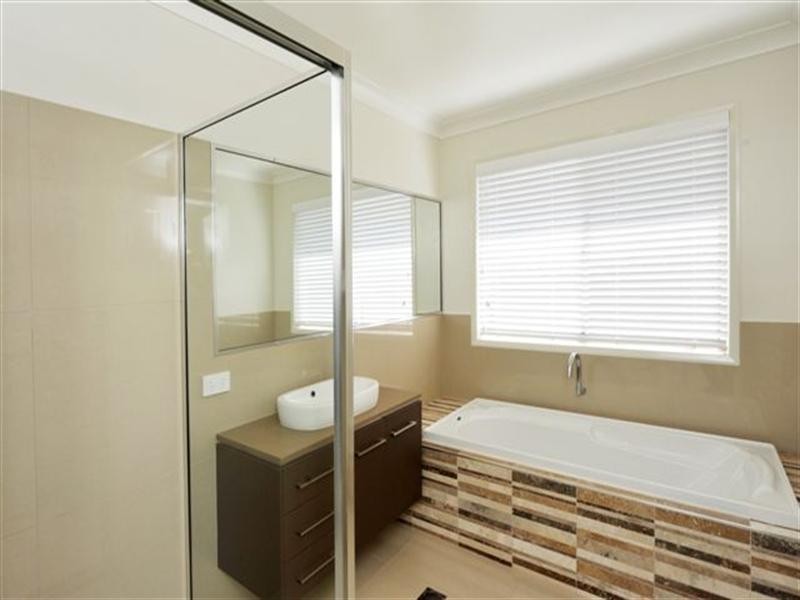 19 Stedman Street, Middle Ridge QLD 4350