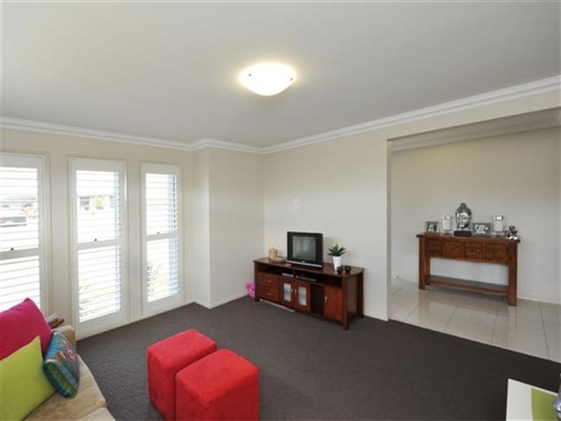 60 Parkridge Drive, Withcott QLD 4352