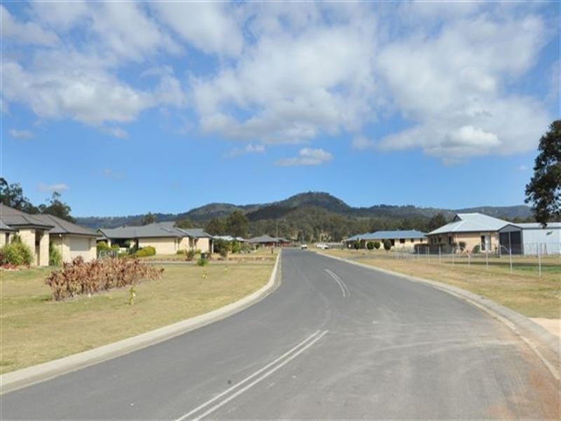 60 Parkridge Drive, Withcott QLD 4352