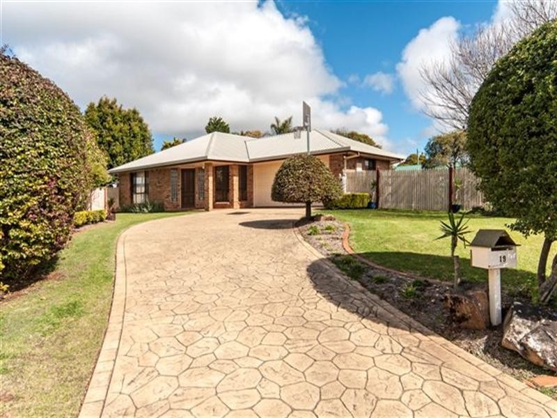 19 Falconer Court, Rangeville QLD 4350