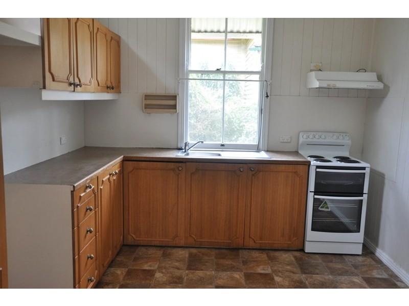 6 Gostwyck Street, Newtown QLD 4350