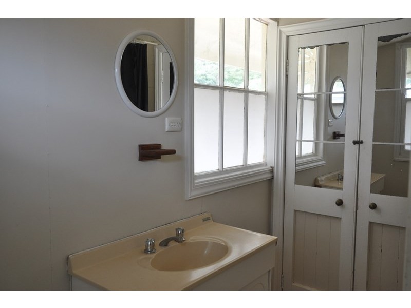 6 Gostwyck Street, Newtown QLD 4350