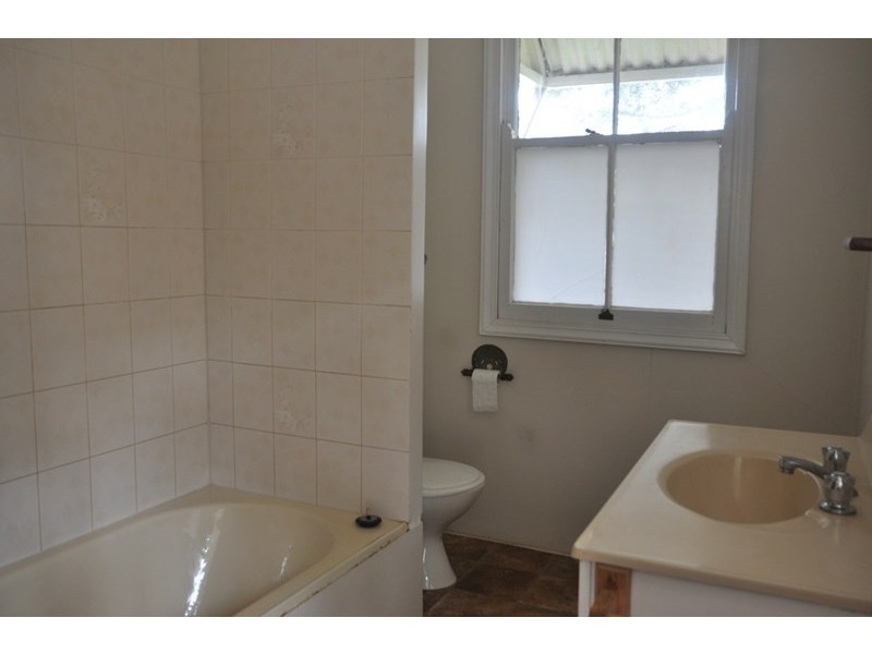 6 Gostwyck Street, Newtown QLD 4350