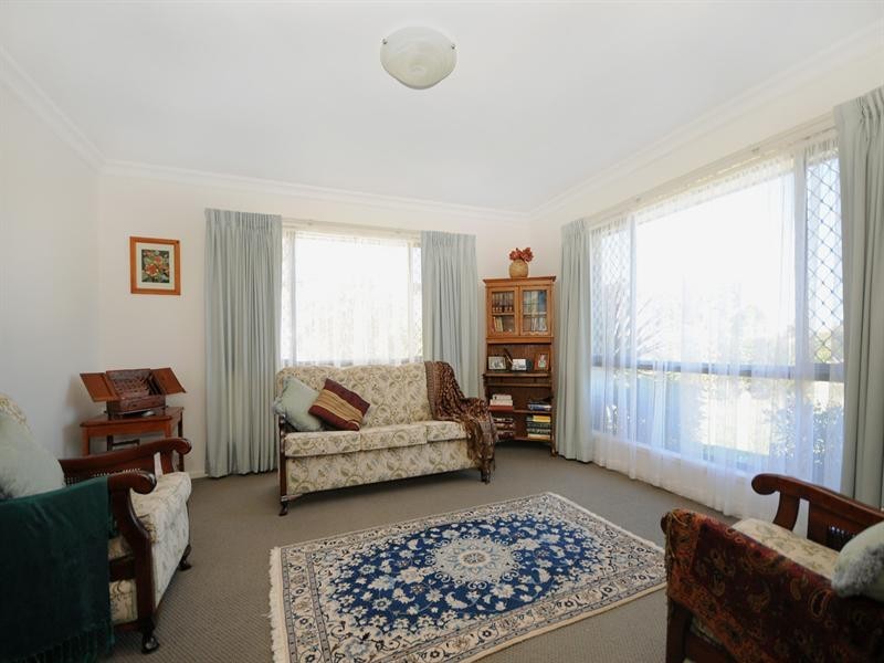 16 Holly Avenue, Highfields QLD 4352