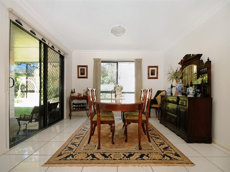 16 Holly Avenue, Highfields QLD 4352