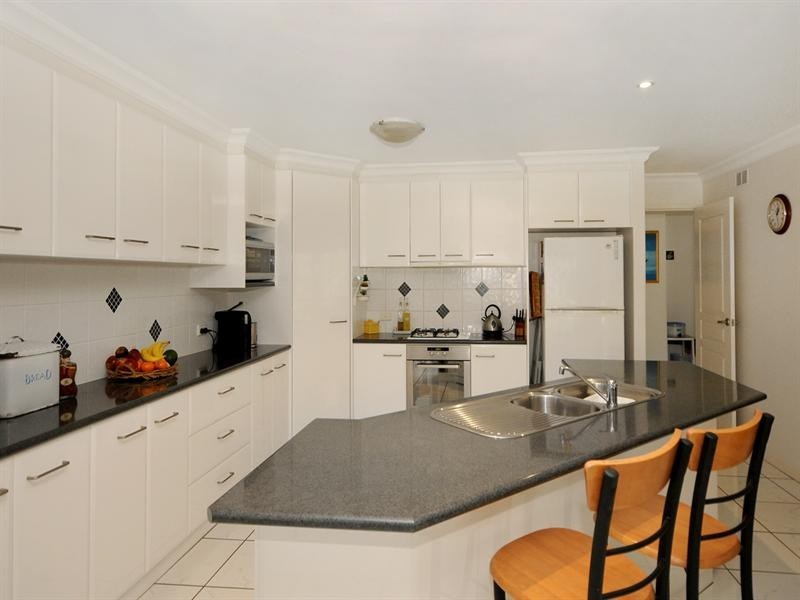 16 Holly Avenue, Highfields QLD 4352