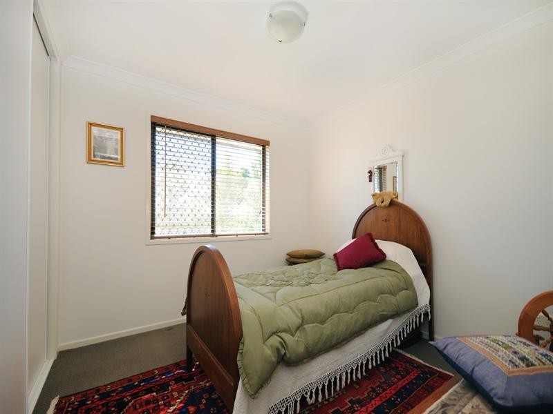 16 Holly Avenue, Highfields QLD 4352