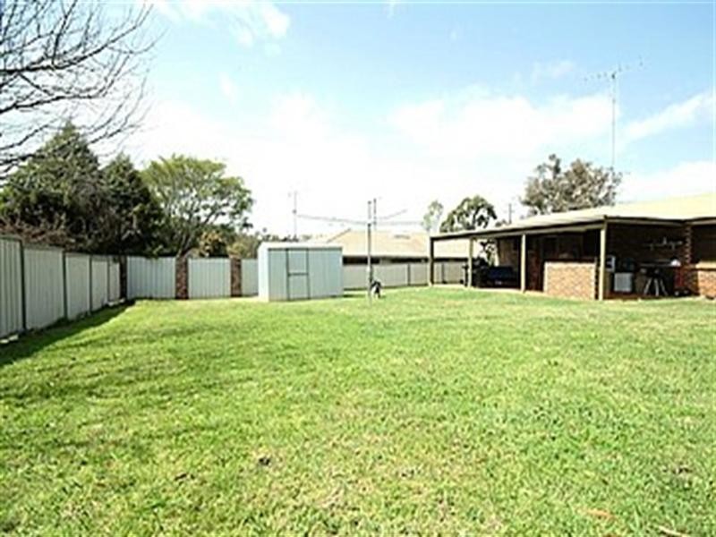 3 Kratzmann Court, Kearneys Spring QLD 4350